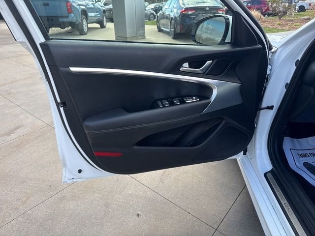 2023 Genesis G70 2.0T AWD