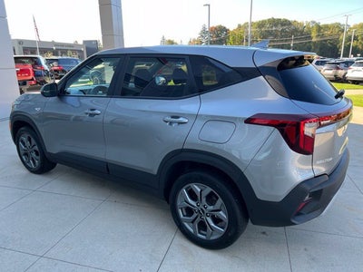 2025 Kia Seltos LX IVT AWD