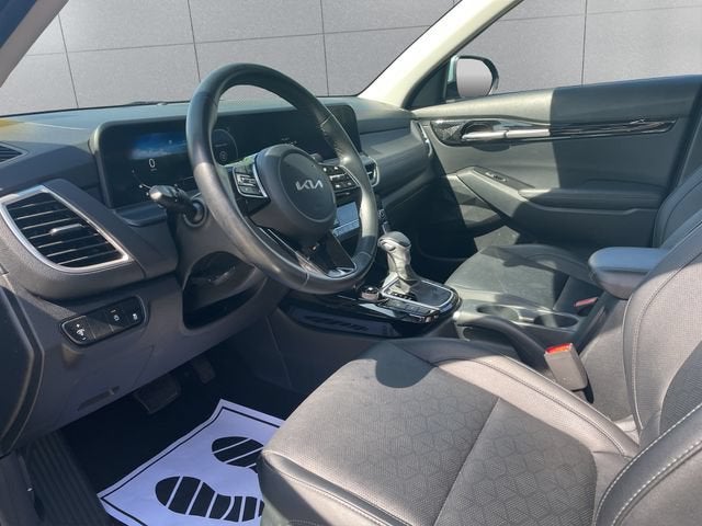 2024 Kia Seltos EX IVT AWD