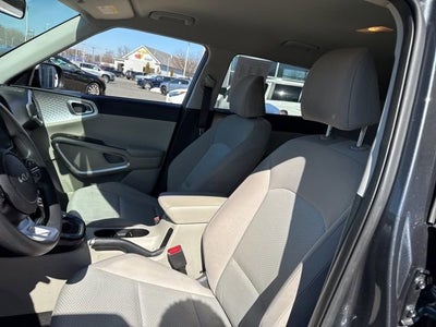 2023 Kia Soul LX IVT