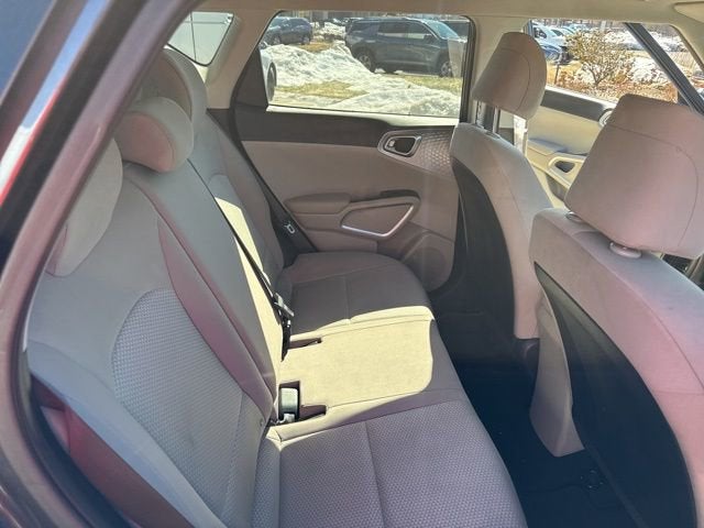 2023 Kia Soul LX IVT