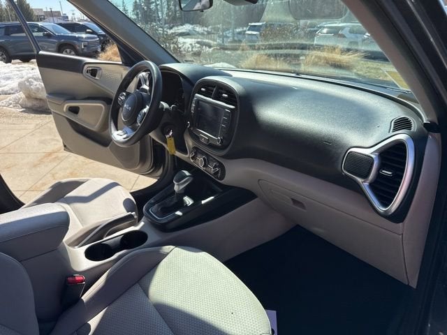 2023 Kia Soul LX IVT