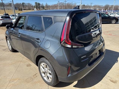 2023 Kia Soul LX IVT