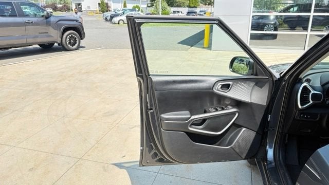 2023 Kia Soul LX IVT