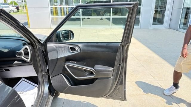 2023 Kia Soul LX IVT