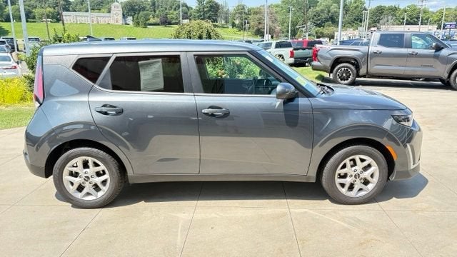 2023 Kia Soul LX IVT