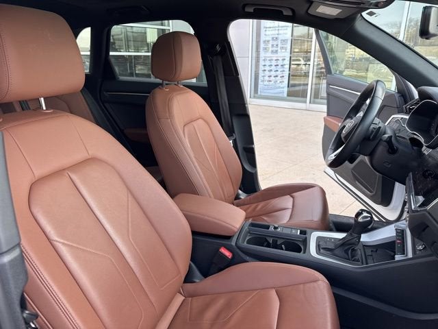 2024 Audi Q3 S line Premium 45 TFSI quattro