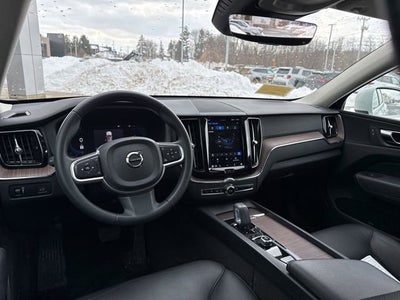 2022 Volvo XC60 B5 AWD Momentum