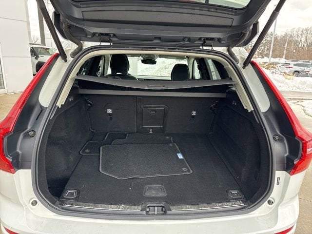 2022 Volvo XC60 B5 AWD Momentum