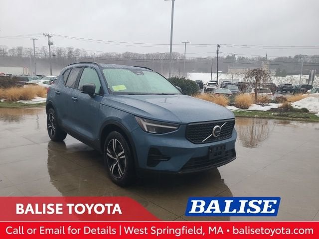 2024 Volvo XC40 Base