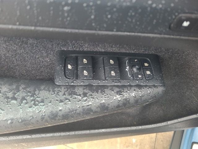 2024 Volvo XC40 Base