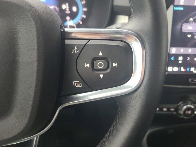 2024 Volvo XC40 Base