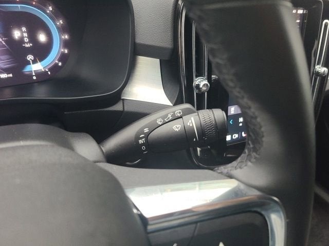 2024 Volvo XC40 Base