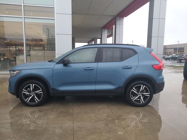2024 Volvo XC40 Base