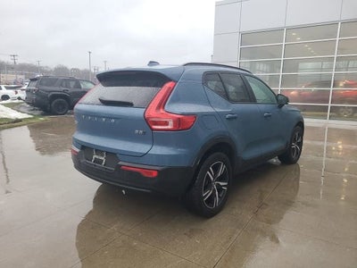 2024 Volvo XC40 Base