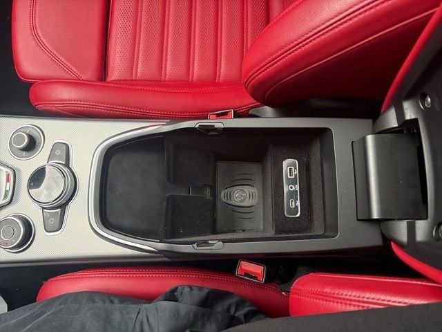 2023 Alfa Romeo Stelvio Veloce AWD